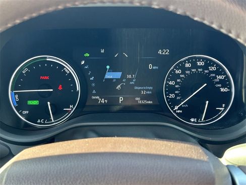 Used 2023 Toyota Sienna Platinum image 40