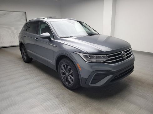 Used 2022 Volkswagen Tiguan SE AWD/4WD image 13