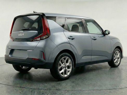 Used 2025 Kia Soul LX w/ LX Technology Package image 9