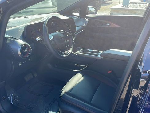 Used 2024 Chevrolet Equinox EV RS AWD/4WD image 9