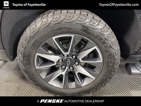 Used 2021 Chevrolet Tahoe Z71 w/ Luxury Package image 15