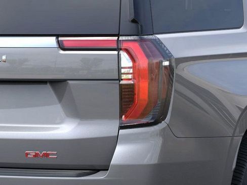 New 2026 GMC Yukon XL Denali w/ Denali Reserve Package RWD image 11