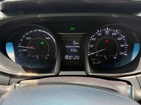 Used 2015 Toyota Avalon Limited w/ Technology Package FWD image 13