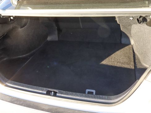 Used 2024 Toyota Camry SE image 9