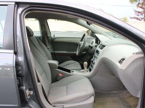 Used 2008 Chevrolet Malibu LS FWD image 16