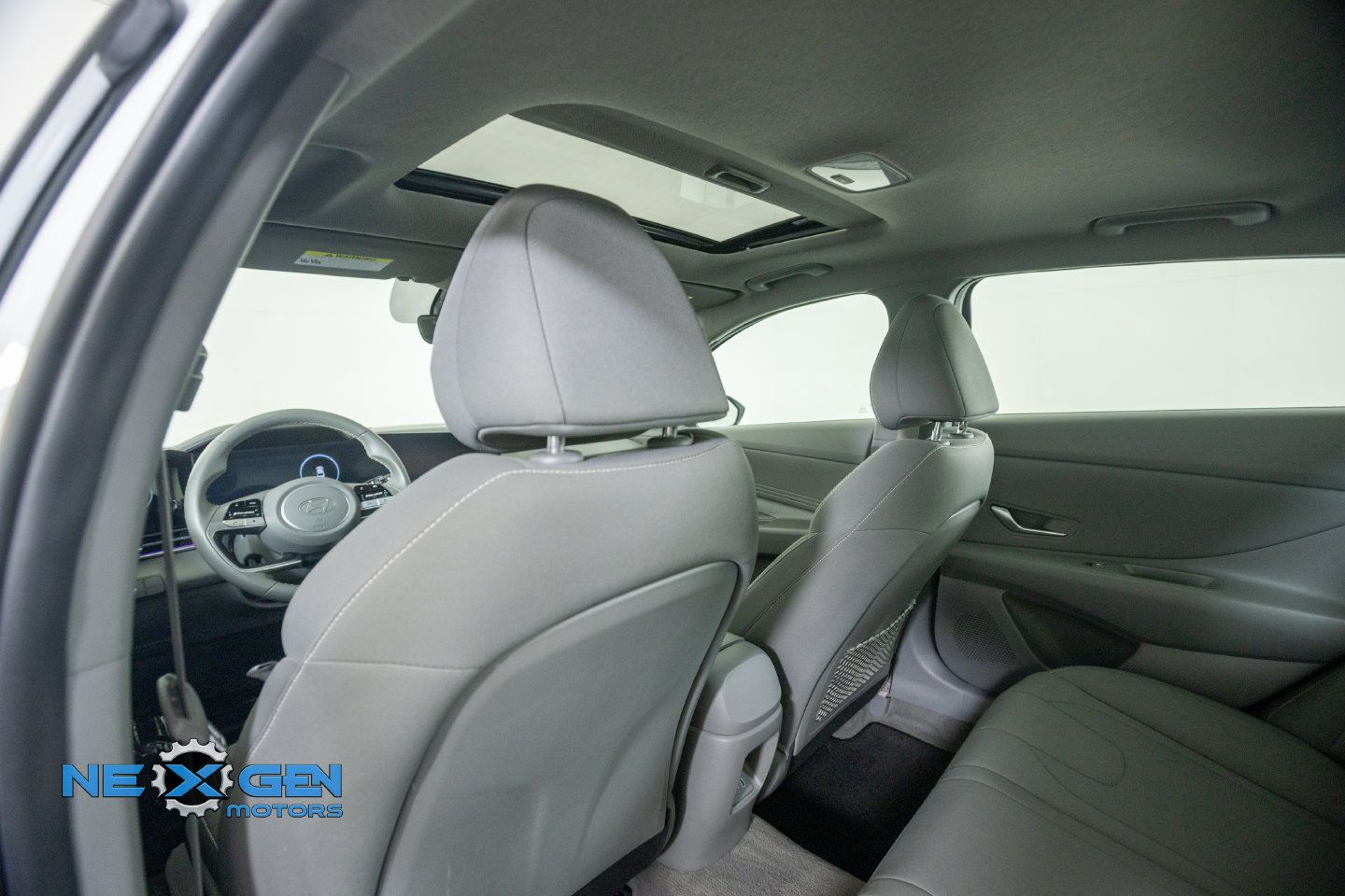 Used 2024 Hyundai Elantra SEL w/ Convenience Package FWD image 27