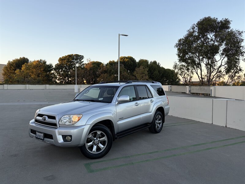 Used 2006 Toyota 4Runner Limited w/ Preferred Accessory Pkg RWD image 1