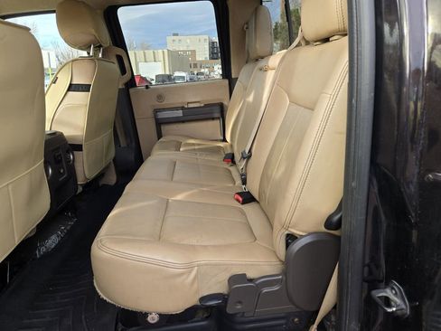 Used 2014 Ford F250 Lariat w/ Chrome Package image 19