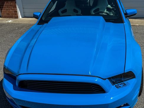 Used 2013 Ford Mustang GT RWD image 14