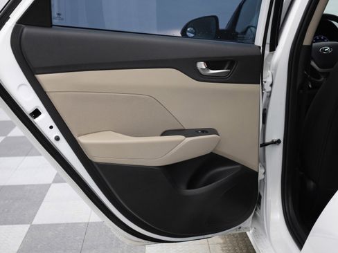 Used 2022 Hyundai Accent SE image 21