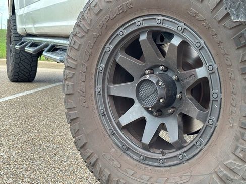 Used 2020 Ford F350 Lariat w/ Chrome Package AWD/4WD image 2