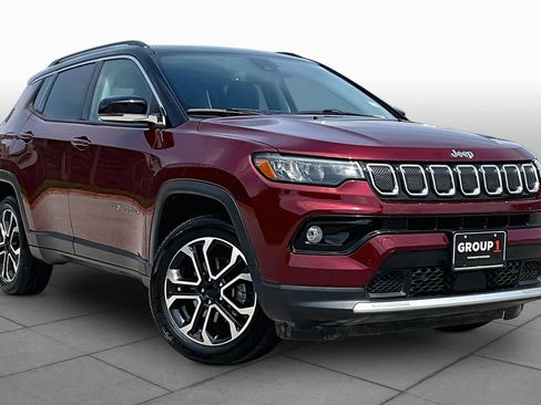 Used 2022 Jeep Compass Limited w/ Sun and Sound Group AWD/4WD image 3