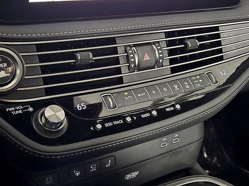 Used 2023 Lexus LS 500h AWD w/ Luxury Package image 18
