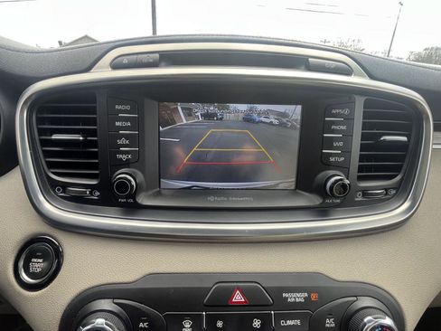 Used 2018 Kia Sorento EX w/ EX Advanced Touring Package image 8