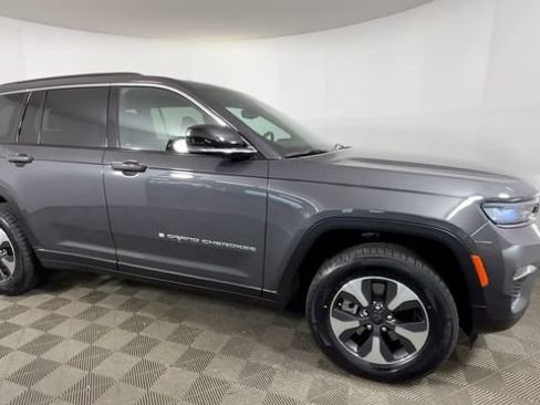 Used 2024 Jeep Grand Cherokee Limited 4xe w/ Trailer Tow Package AWD/4WD image 2