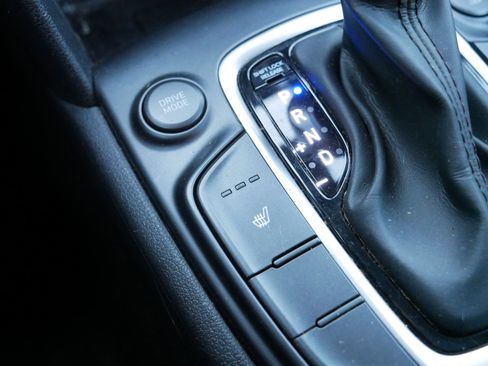 Used 2020 Hyundai Kona Limited image 32