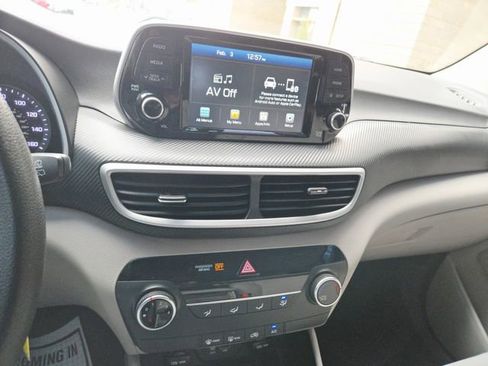 Used 2019 Hyundai Tucson SE image 22