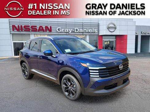 New 2025 Nissan Kicks SR image 1