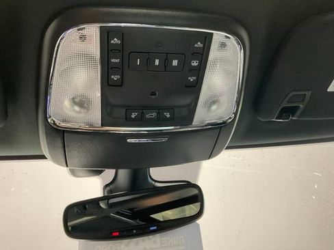 Used 2019 Jeep Grand Cherokee High Altitude AWD/4WD image 29