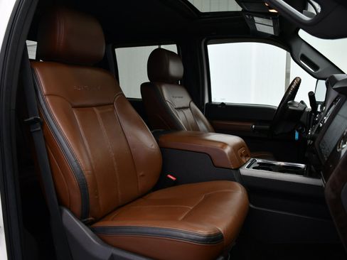 Used 2014 Ford F250 Platinum w/ FX4 Off-Road Package image 34