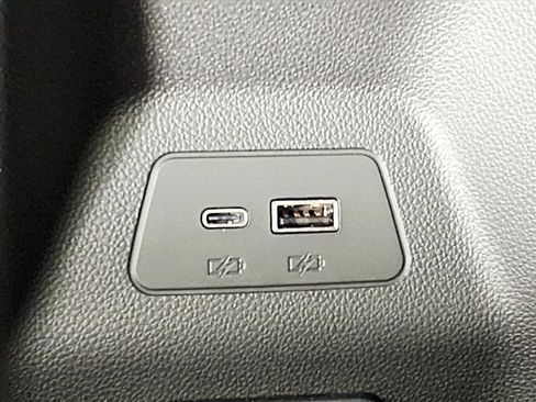 Used 2024 Buick Envision Avenir image 14