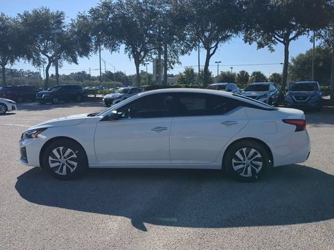 Used 2025 Nissan Altima 2.5 S FWD image 8