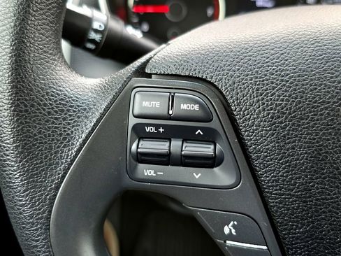 Used 2017 Kia Forte LX w/ LX Popular Package image 8