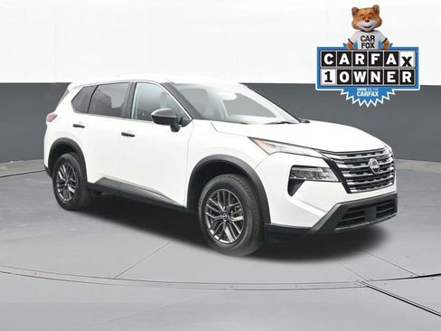 Used 2024 Nissan Rogue S image 1