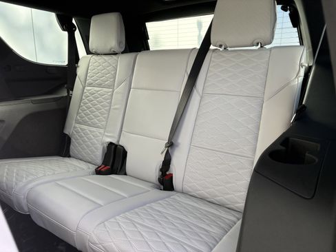 New 2026 Cadillac Escalade Platinum Sport AWD/4WD image 12