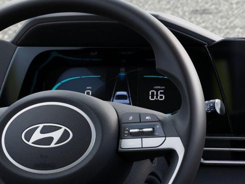 New 2026 Hyundai Elantra SE FWD image 14