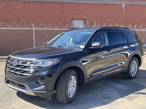 New 2026 Ford Explorer Active image 7