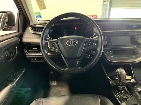 Used 2013 Toyota Avalon XLE FWD image 21
