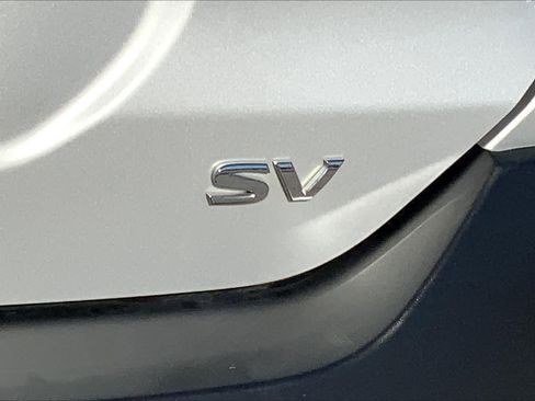 Used 2018 Nissan Kicks SV image 10