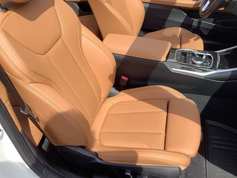 Certified 2024 BMW 430i Convertible w/ Convenience Package RWD image 31