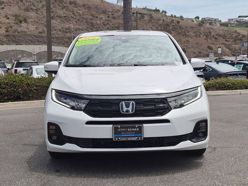 New 2026 Honda Odyssey Touring image 14