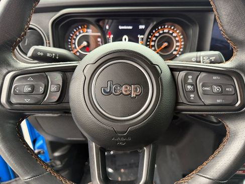 Used 2024 Jeep Gladiator Mojave w/ Steel Bumper Group AWD/4WD image 20