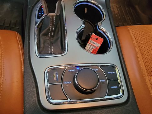 Used 2017 Jeep Grand Cherokee SRT AWD/4WD image 20