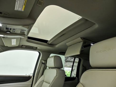 Used 2020 GMC Yukon XL Denali image 13