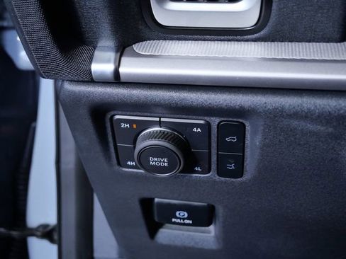 Certified 2025 Ford Expedition Active image 27