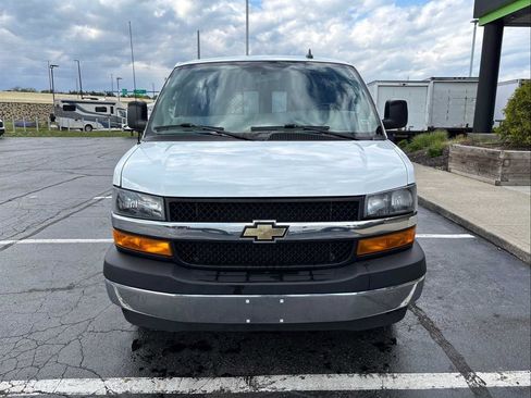 Used 2022 Chevrolet Express 2500 w/ Driver Convenience Package RWD image 3