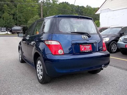 Used 2006 Scion xA FWD image 2