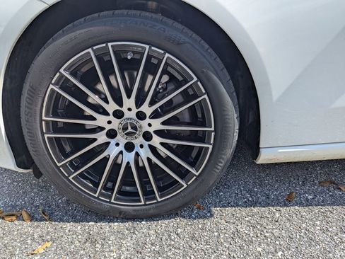 Used 2025 Mercedes-Benz C 300 4MATIC Sedan image 28