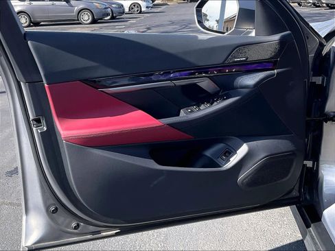 Used 2025 BMW i5 eDrive40 w/ Premium Package AWD/4WD image 25
