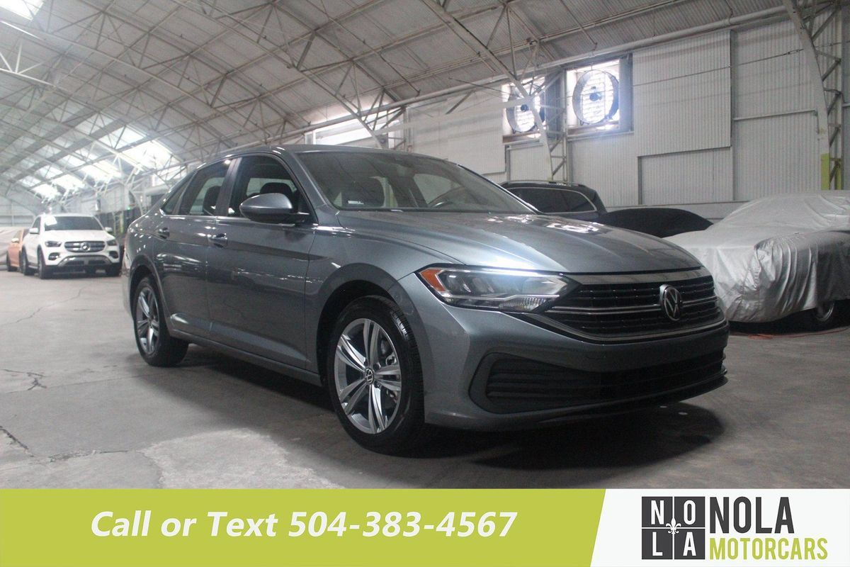 Used 2024 Volkswagen Jetta SE FWD image 8