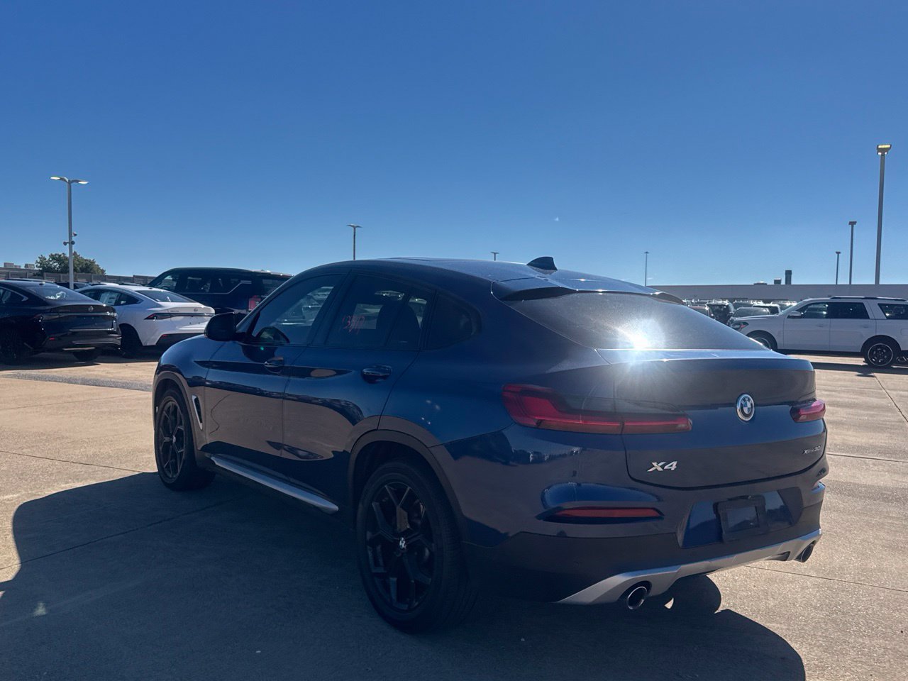 Used 2021 BMW X4 xDrive30i AWD/4WD image 17