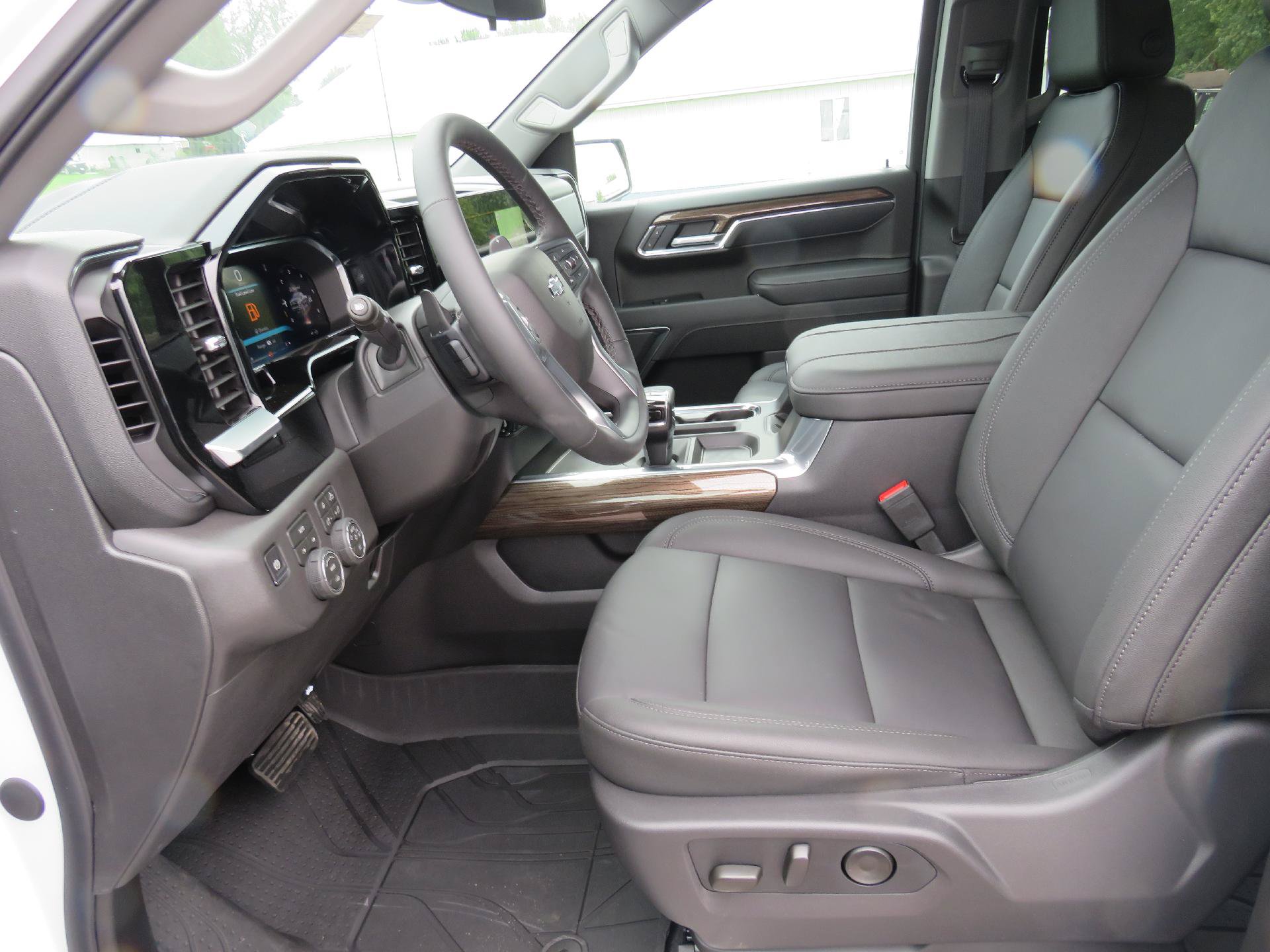 New 2026 Chevrolet Silverado 1500 RST w/ All Star Edition Plus AWD/4WD image 4