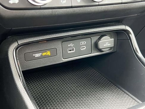 Certified 2025 Honda CR-V EX image 15