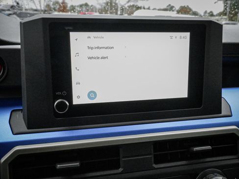 Used 2025 Toyota Tacoma TRD Off-Road image 23