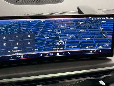 Used 2026 BMW X7 xDrive40i w/ Premium Package image 28