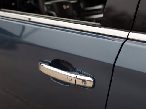 Used 2024 Chevrolet Silverado 1500 LTZ image 40